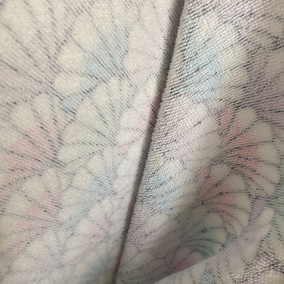 Justice mermaid tail beach towel - Picture 10 of 11